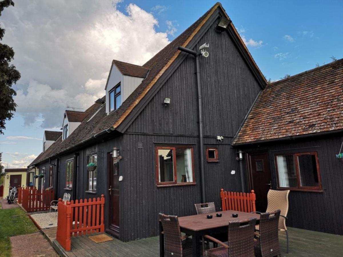 Chalet Cottages Streatley  Exteriör bild