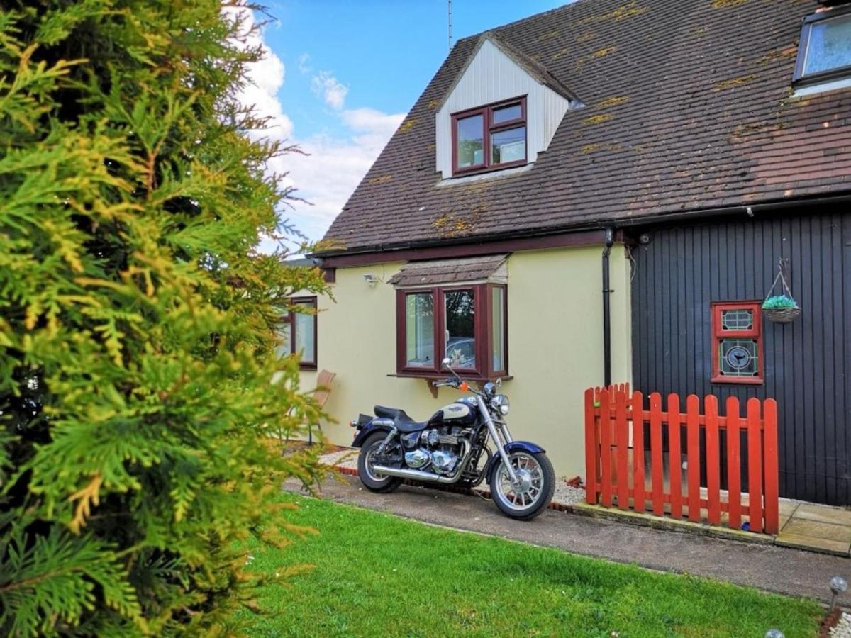 Chalet Cottages Streatley  Exteriör bild